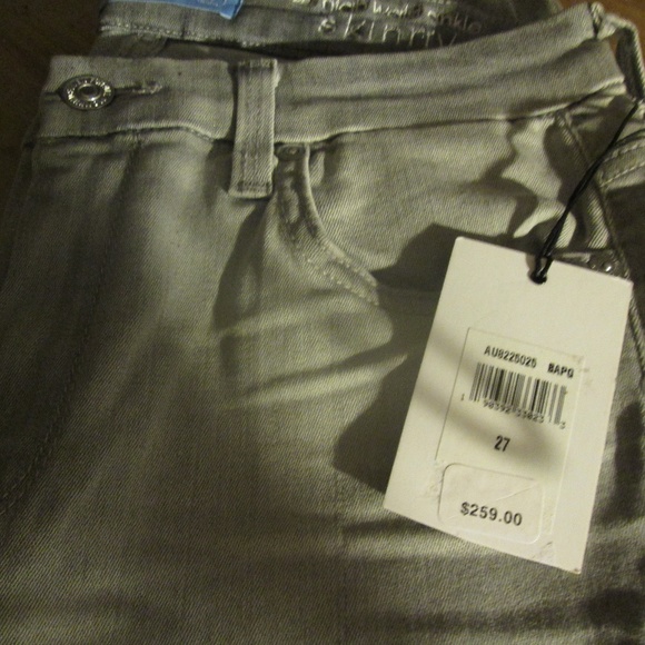 BEAUTIFUL, SUPER COMFY JEANS.. - Picture 2 of 5